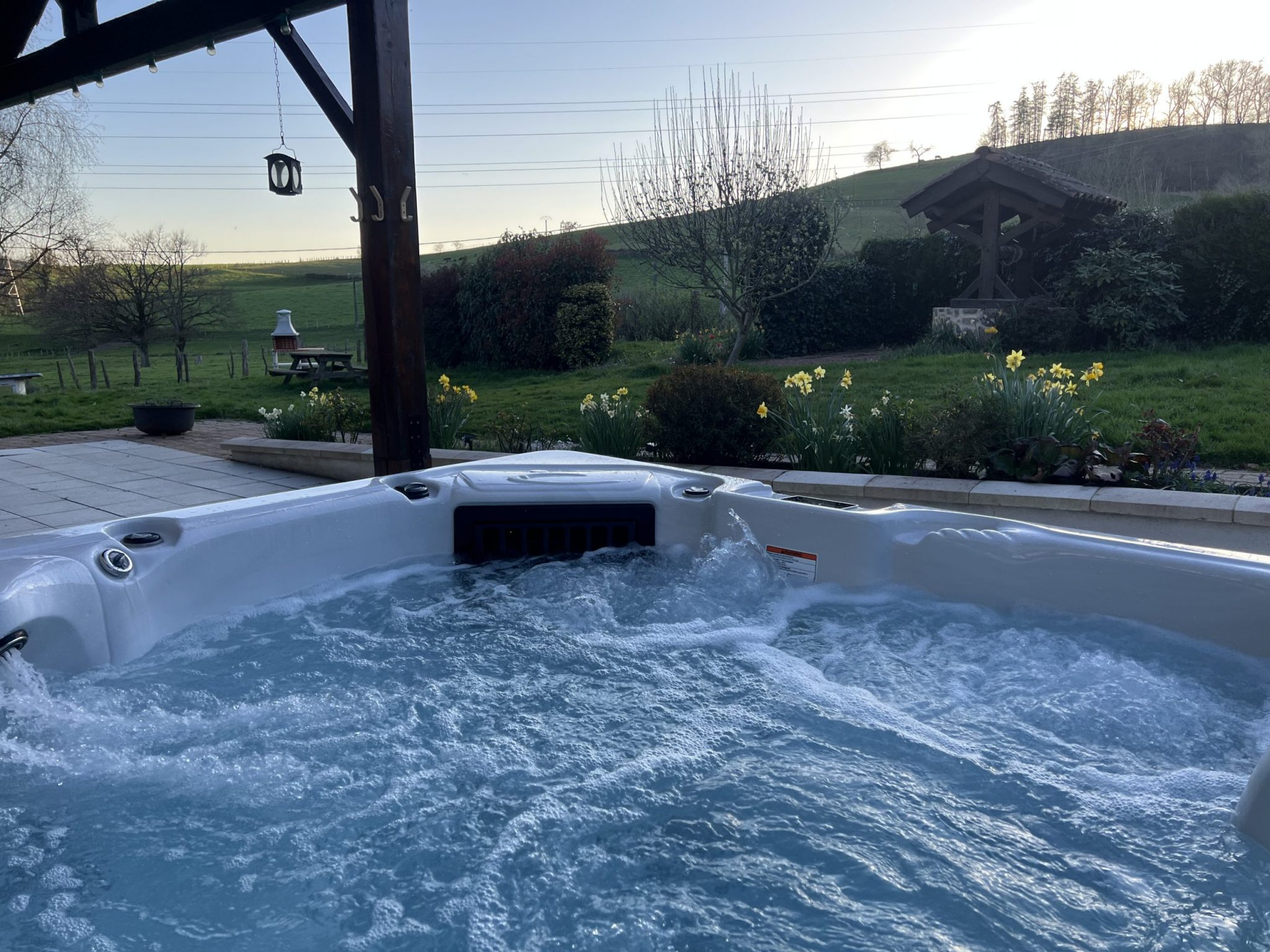 jacuzzi-grand-gite-lac-des-sapins